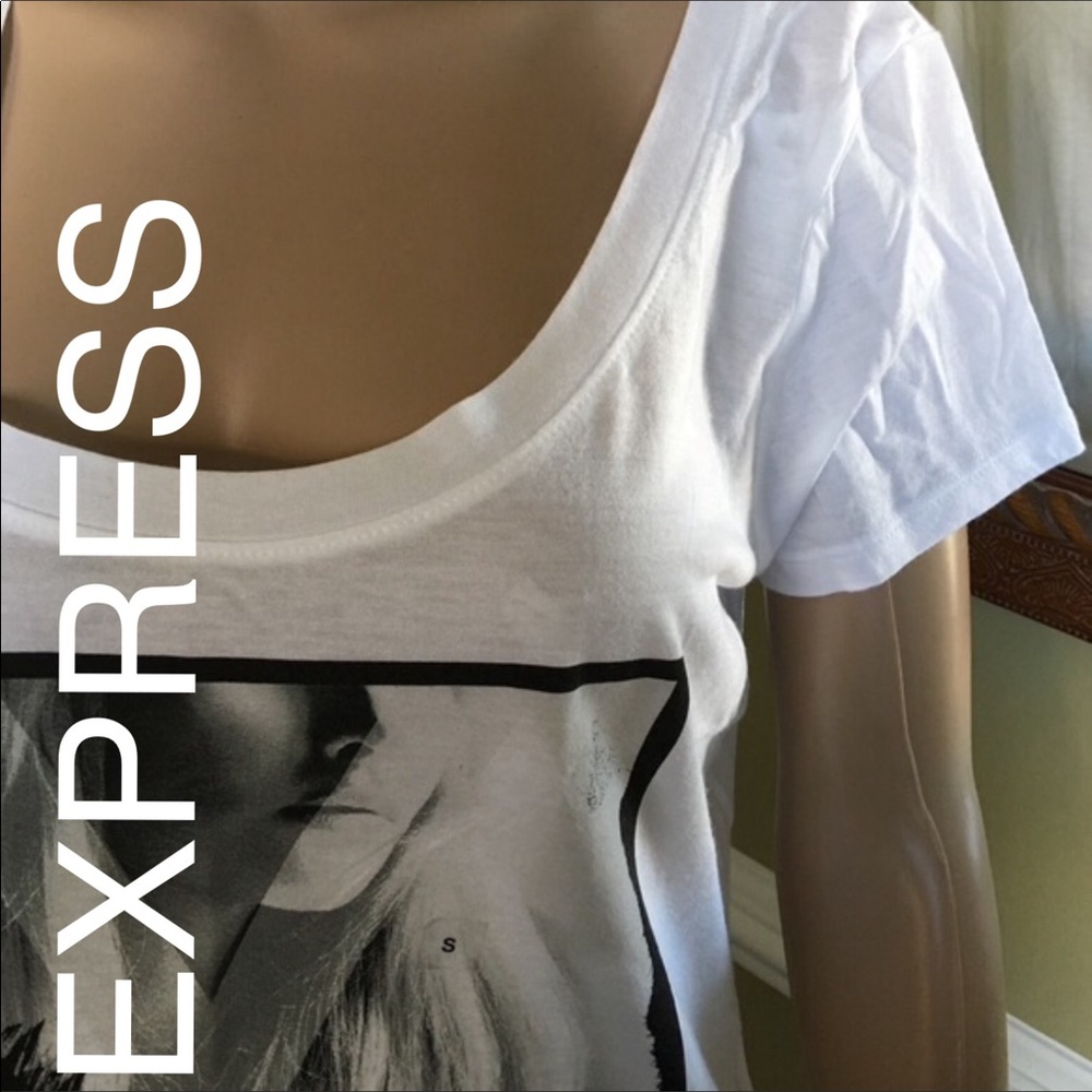 Express Tissue Thin comfortable T๐ - Picture 3 of 5